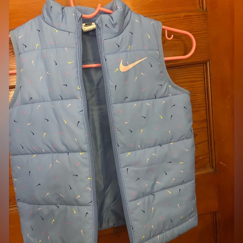 Nike Kids 4-5Y Blue Puffer Vest Multicolor Swoosh Print